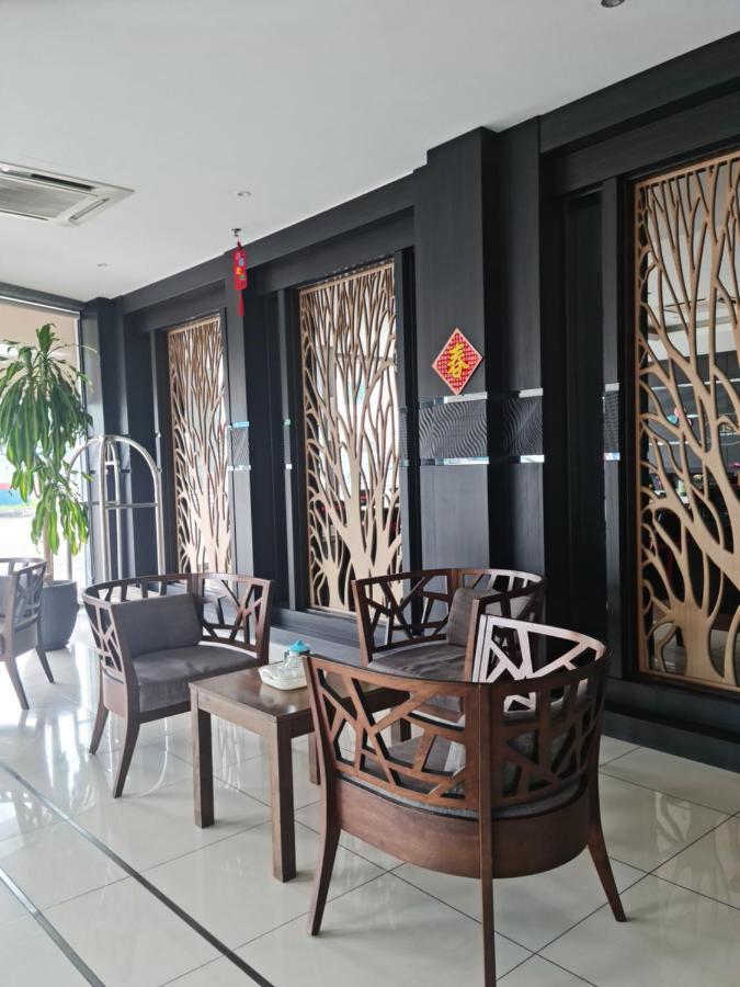 Just Hotel Bp Batu Pahat Exterior photo